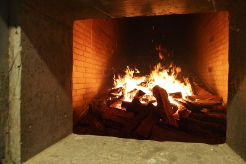 Premier feu dans le foyer de l'une des chaudières biomasse